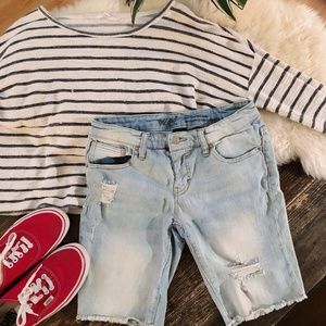 • m i d r i s e  b e r m u d a s •